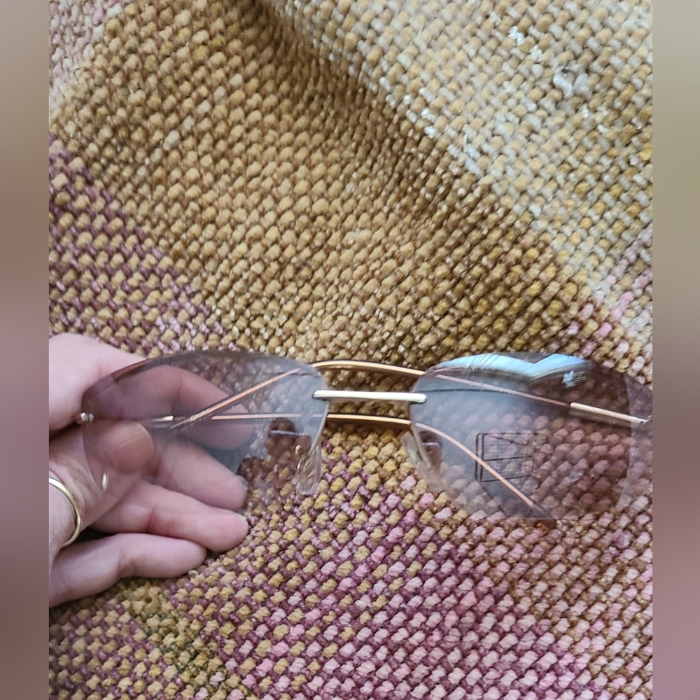 Chic Gold/Silver Tinted Rimless Sunglasses